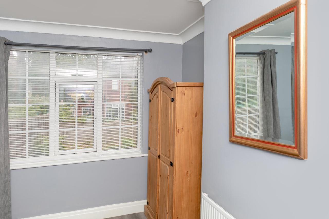 Leeds City Centre Spacious House Free Parking And Wi-Fi ภายนอก รูปภาพ