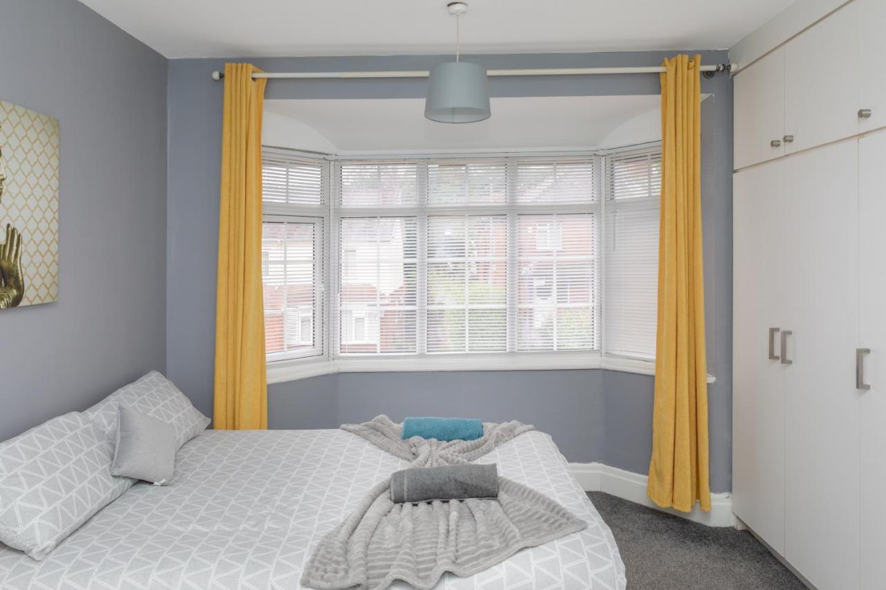 Leeds City Centre Spacious House Free Parking And Wi-Fi ภายนอก รูปภาพ